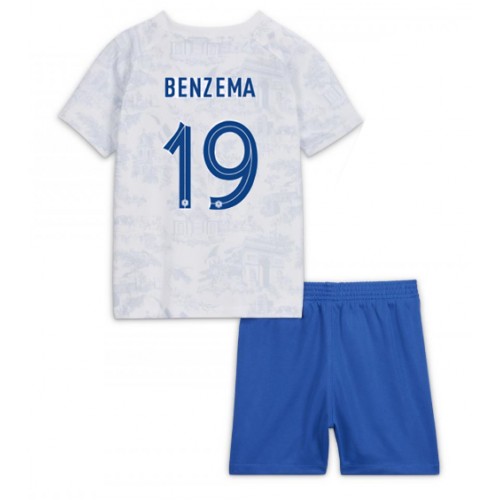 Maillot de foot France Karim Benzema #19 Extérieur enfant Monde 2022 Manches Courte (+ pantalon court)